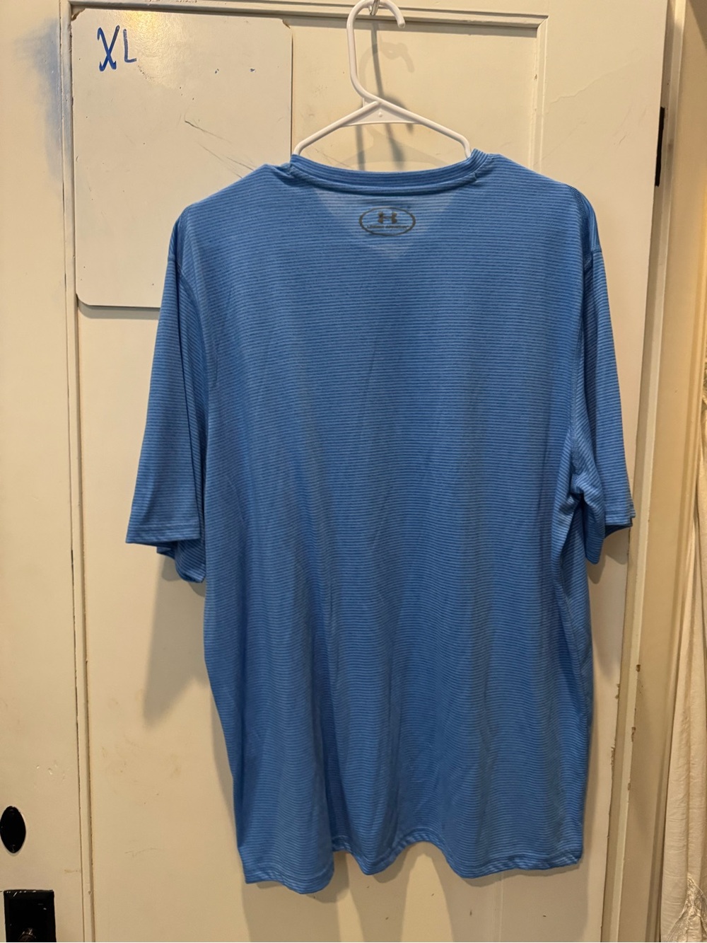 Under Armour Men’s Light Blue V-Neck Short Sleeve Performance Tee - Picture 3 of 5